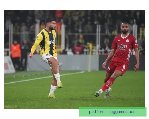 欧联杯战报：费内巴切力克对手成功晋级八强