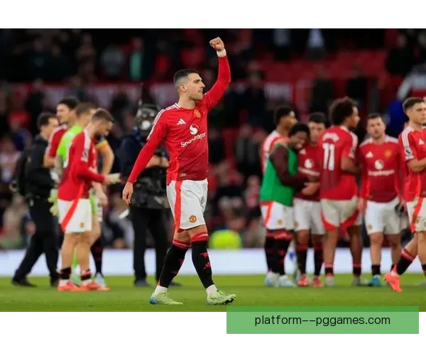 达洛特在曼联左右边后卫位置展现无与伦比的勤奋与全勤表现